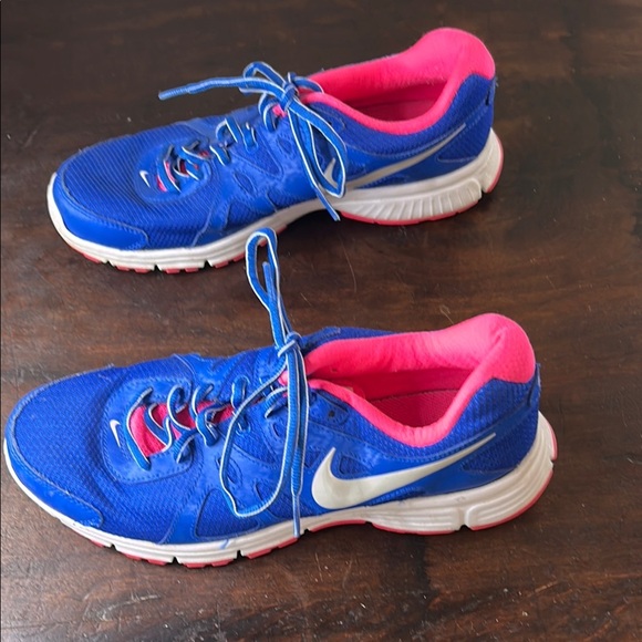 Nike Blue and Pink Athletic Shoes with Mesh Uppers - Picture 4 of 11